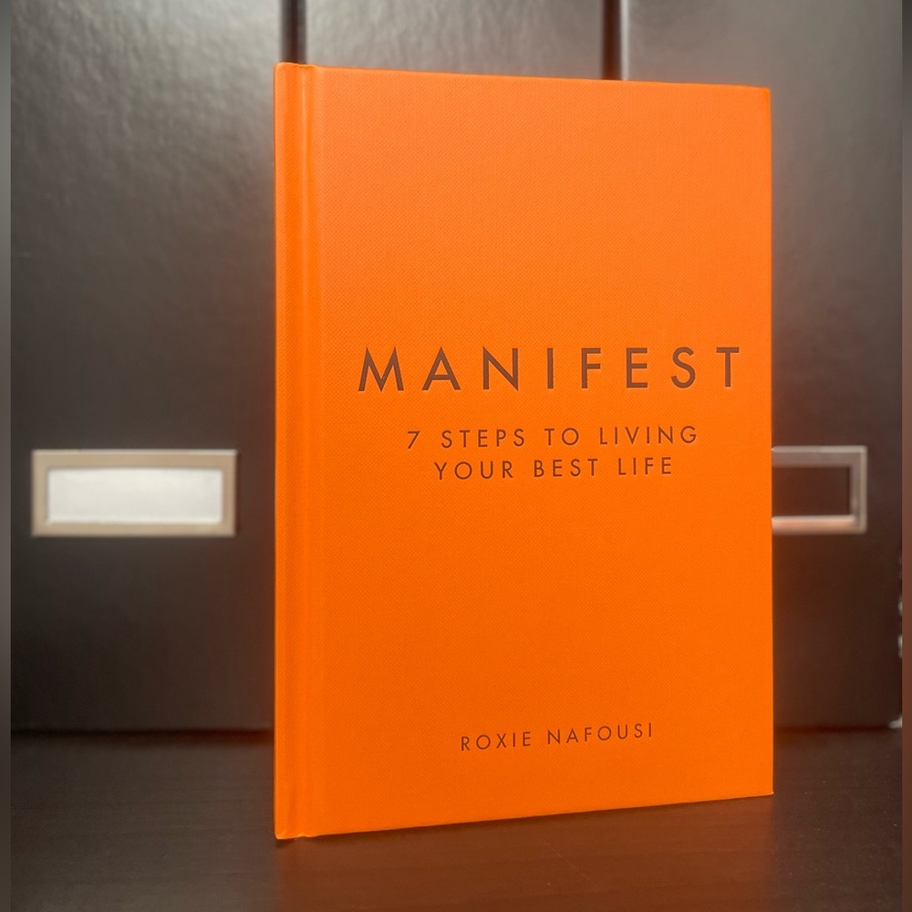 ‼️SOLD‼️*Brand new* Roxie Nafousi’s Manifest: 7 Steps to Living Your Best Life